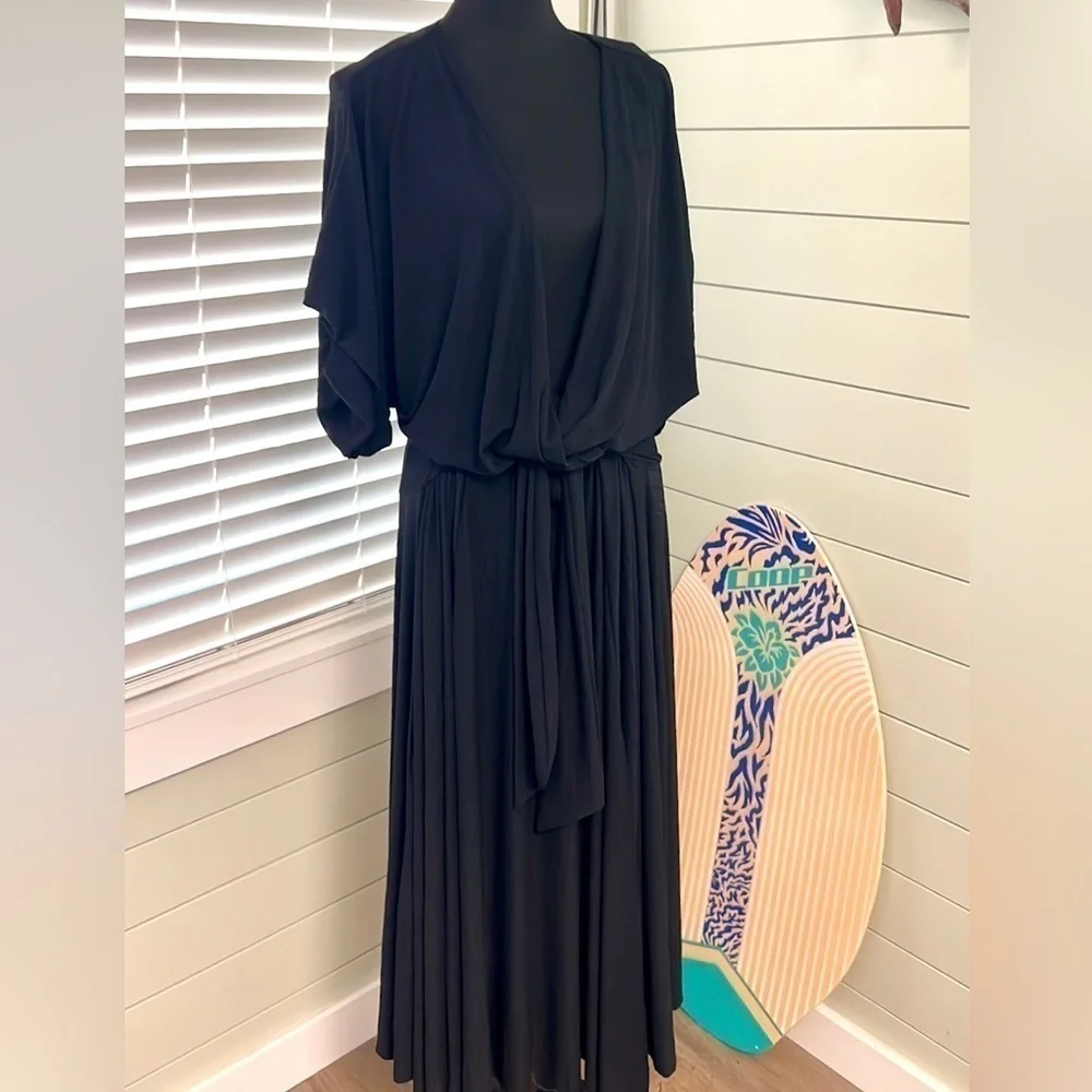 🔥Free People,FP Beach,Kauai black wrap, Gorgeous oversized Dress,Size Med.